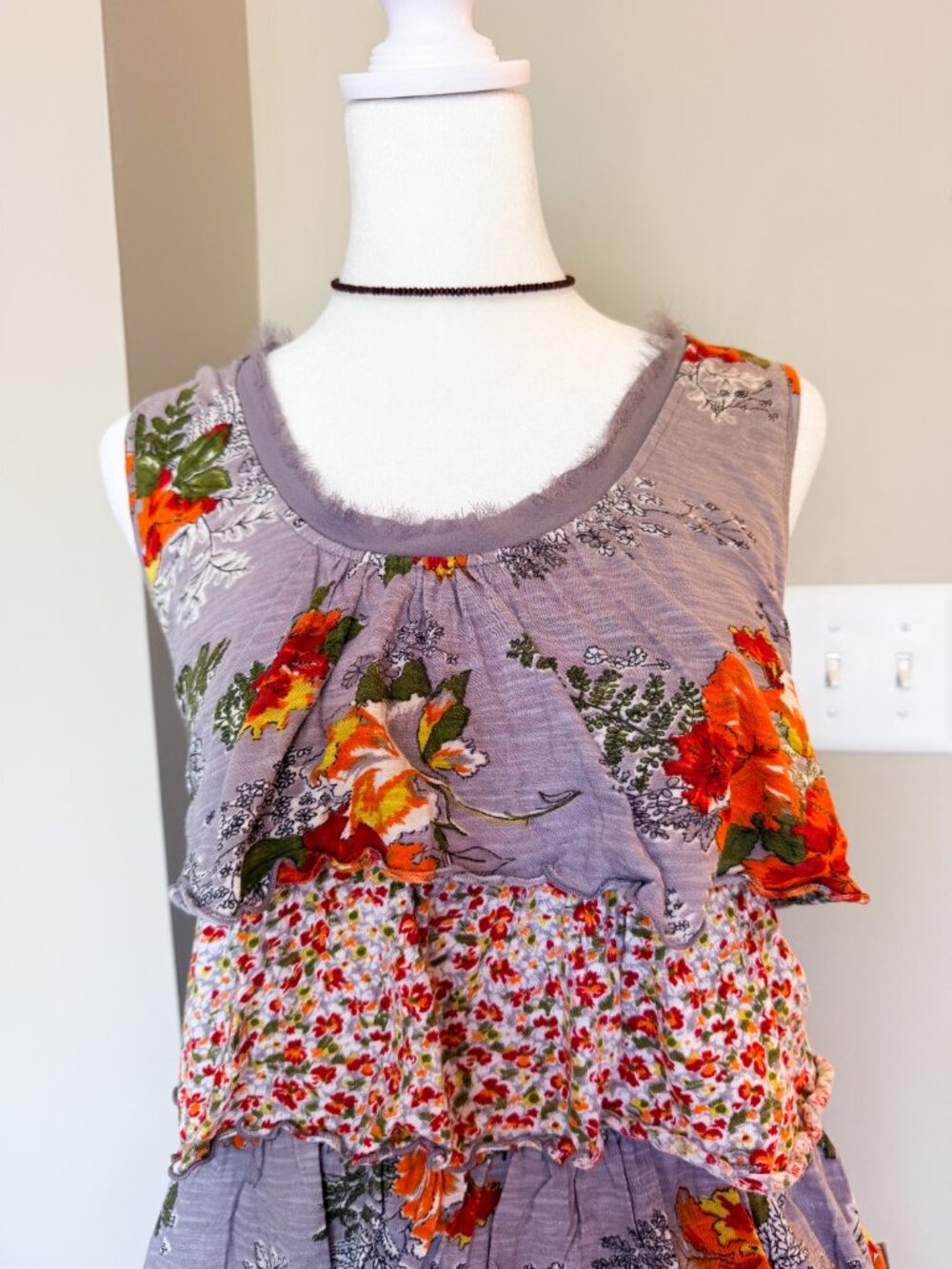 Ric Rac Floral Ruffle Tank Top – Size Small - Picture 3 of 7